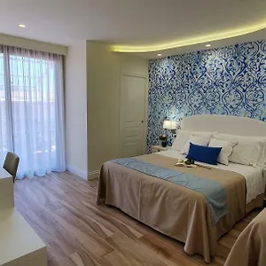 Panzió Ines, Giardini Naxos